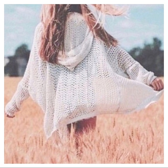 Brandy Melville Moselle Cardigan 💗 - Picture 1 of 6